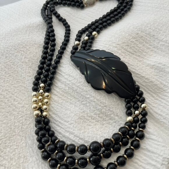 Vintage Double Strand Lucite Necklace - Picture 5 of 6